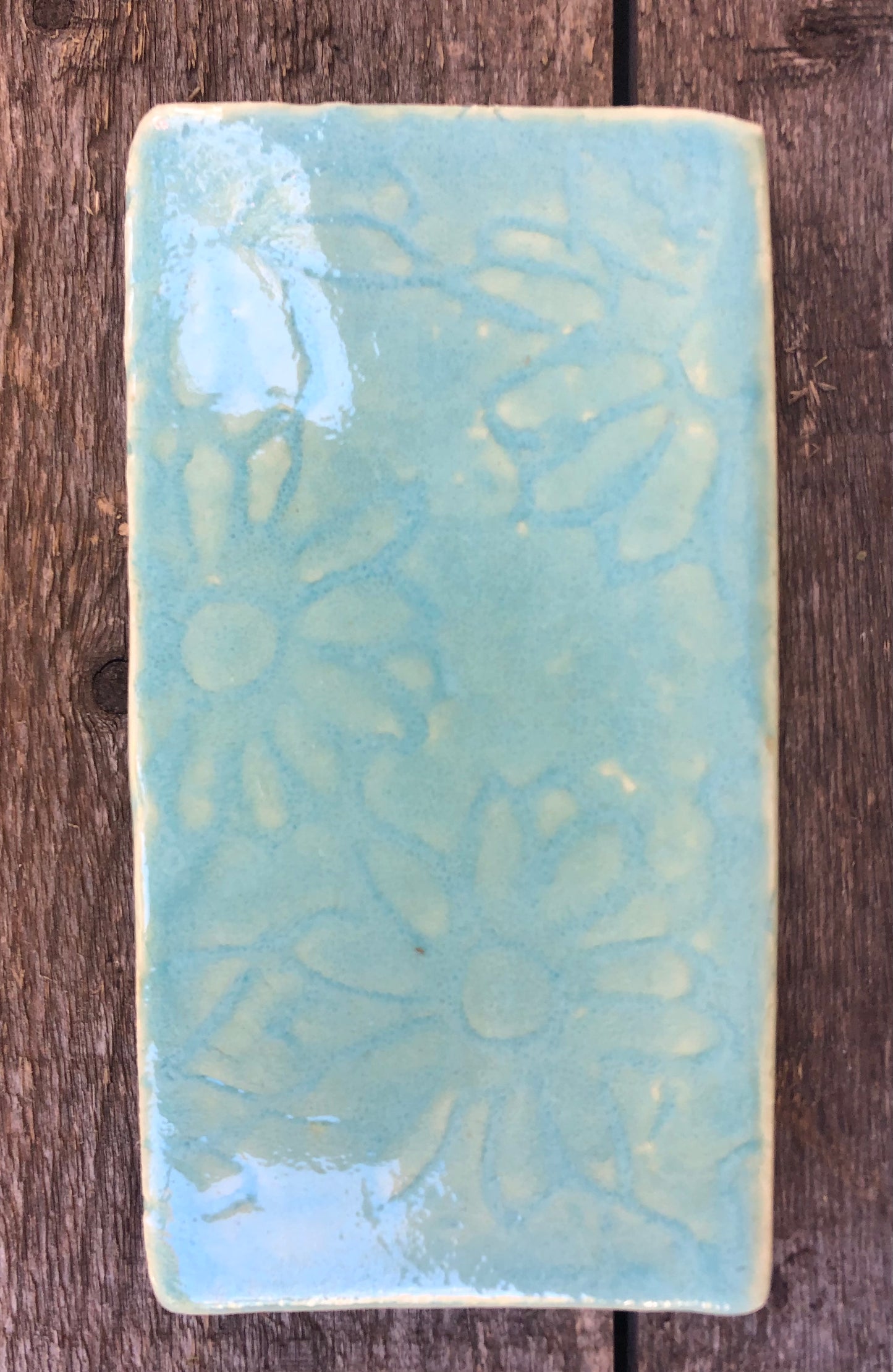 3"x 6" Embossed Daisy