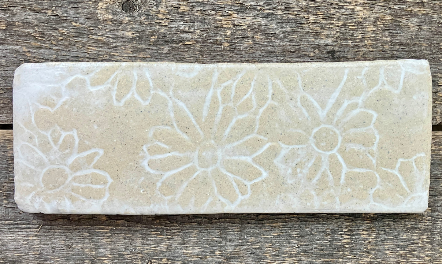 3" x 9" Embossed Daisy Tile (Subway style)