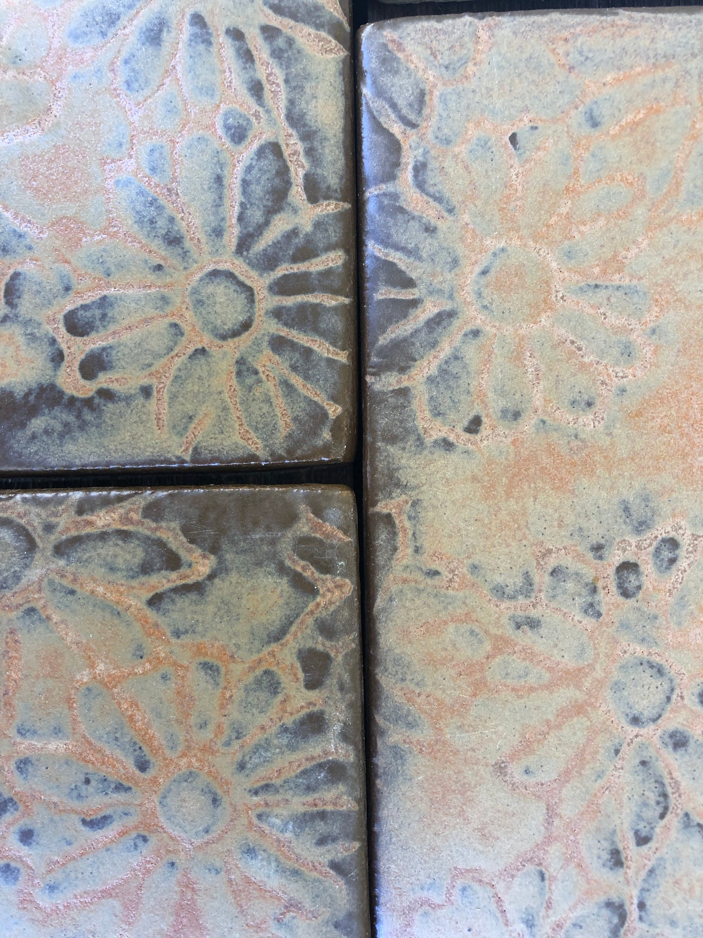 3"x 6" Embossed Daisy
