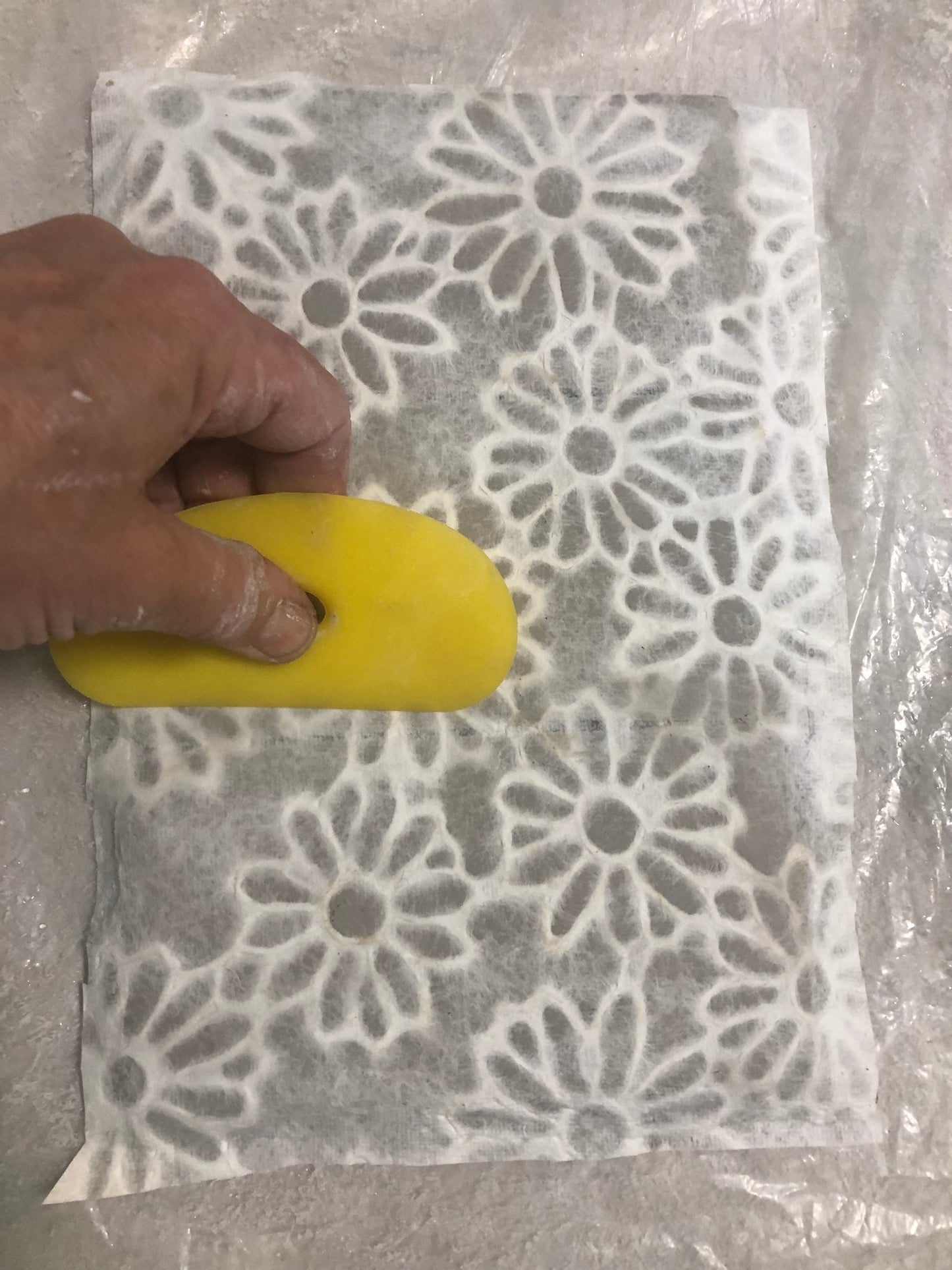 3" x 9" Embossed Daisy Tile (Subway style)