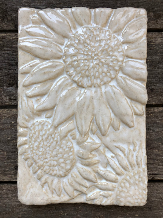6" x 9" Sunflower Trio Tile