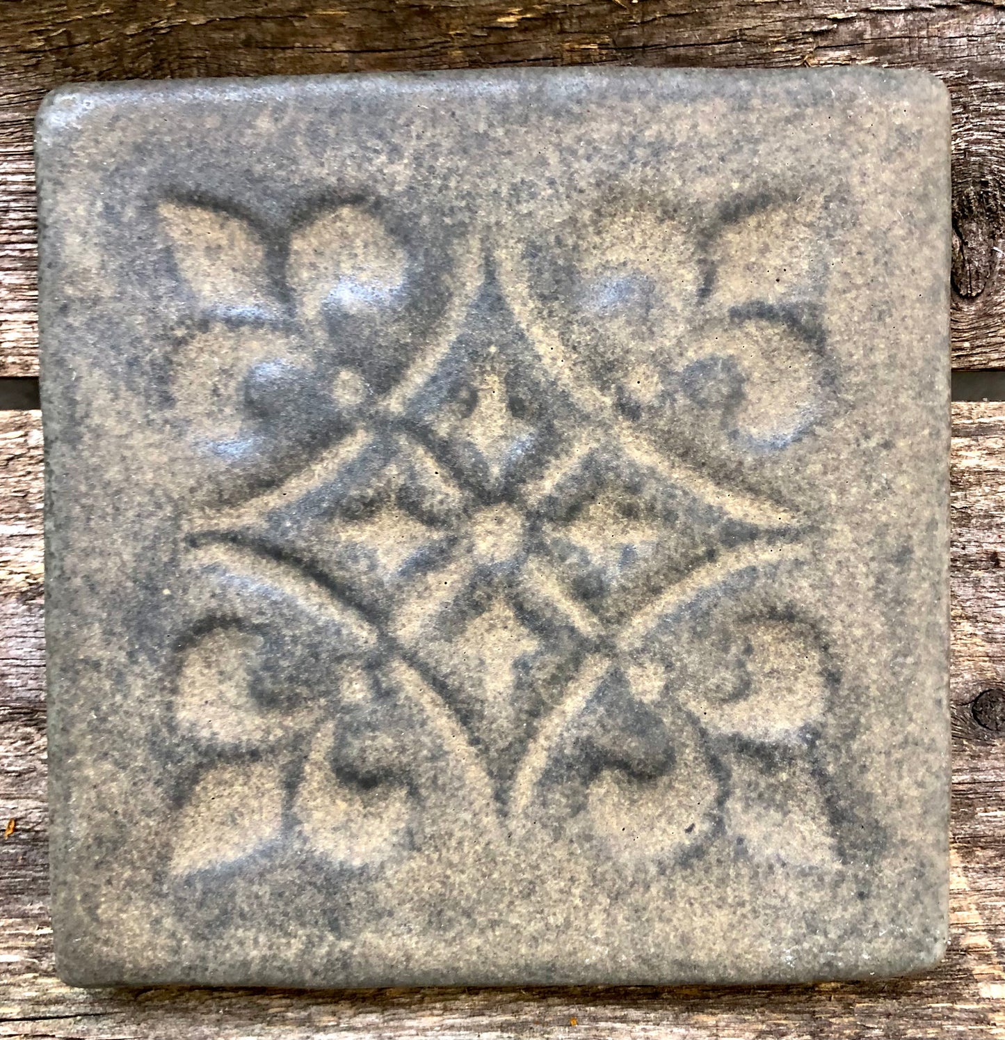 4”x 4” Cross And Fleur